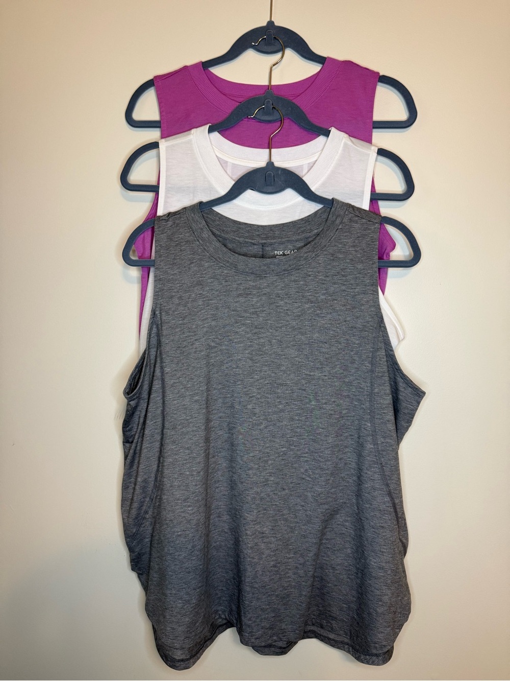 Tek Gear Women’s Workout Tank Tops XL Athletic Sleeveless Lot of 3